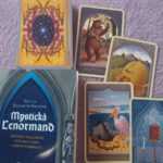 Těžké, těžké, leč tak lákavé a mystické jsou karty MADAME LENORMAND