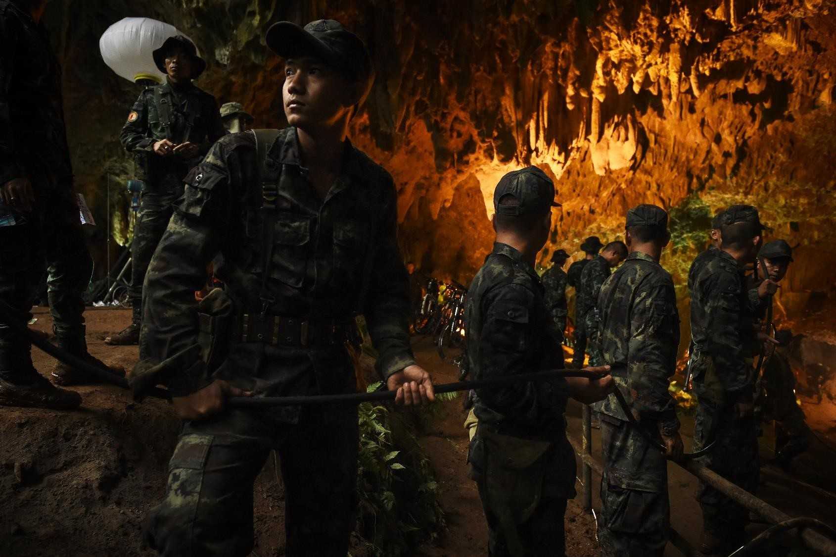 Záchrana z thajské jeskyně