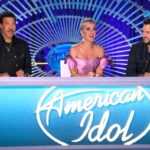 Titulky k American Housewife S03E15 - American Idol