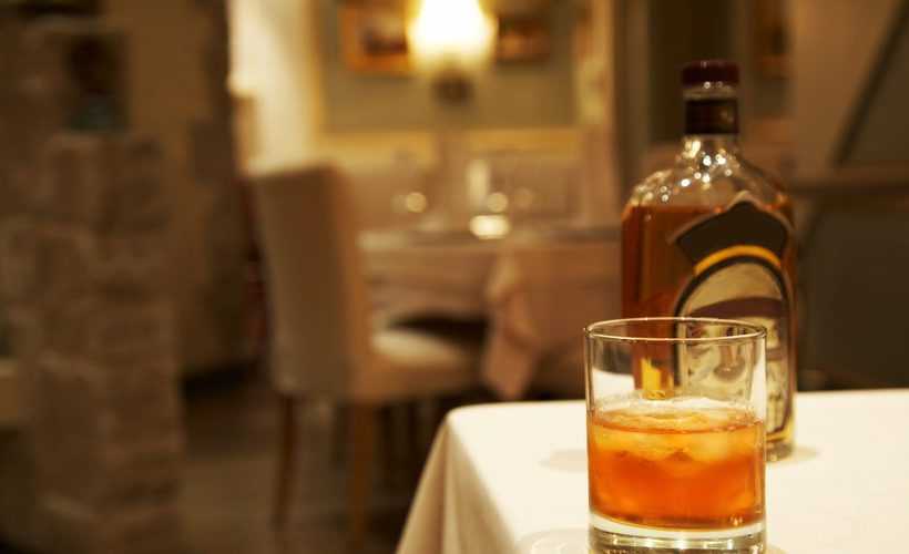 Jak zjistit, zda chodíte s alkoholikem