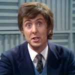 Zakladatel Monty Pythona létajícího cirkusu Eric Idle slaví 80 let